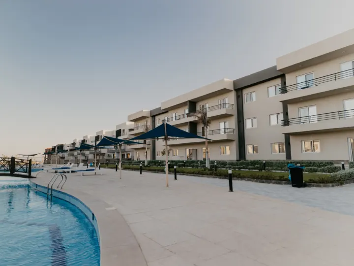 Panorama View resort in Sahl Hasheesh – swimming pools and apartment buildings
