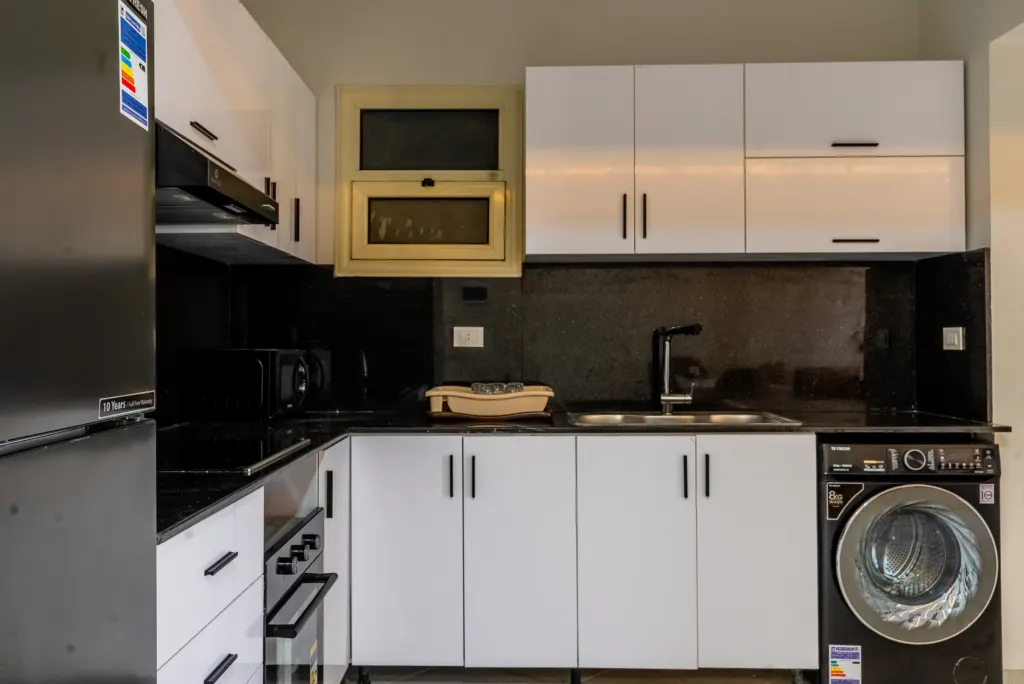 Two-bedroom apartment at Panorama View, Sahl Hasheesh – fitted kitchen